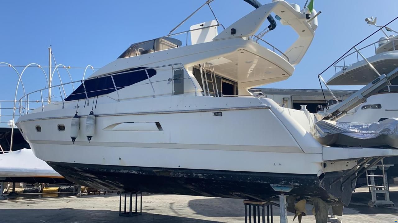 Azimut 43 Fly