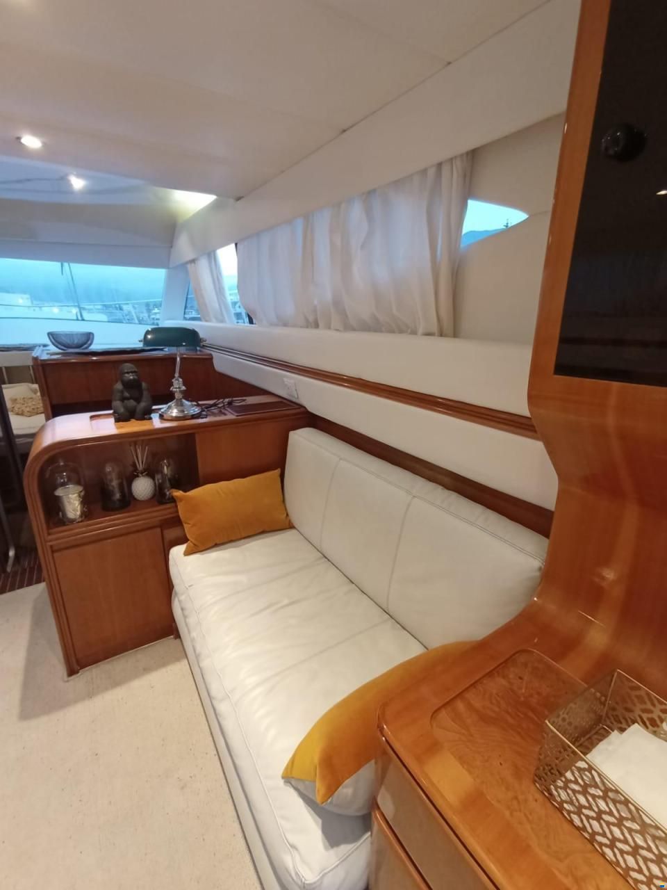 Azimut 43 Fly