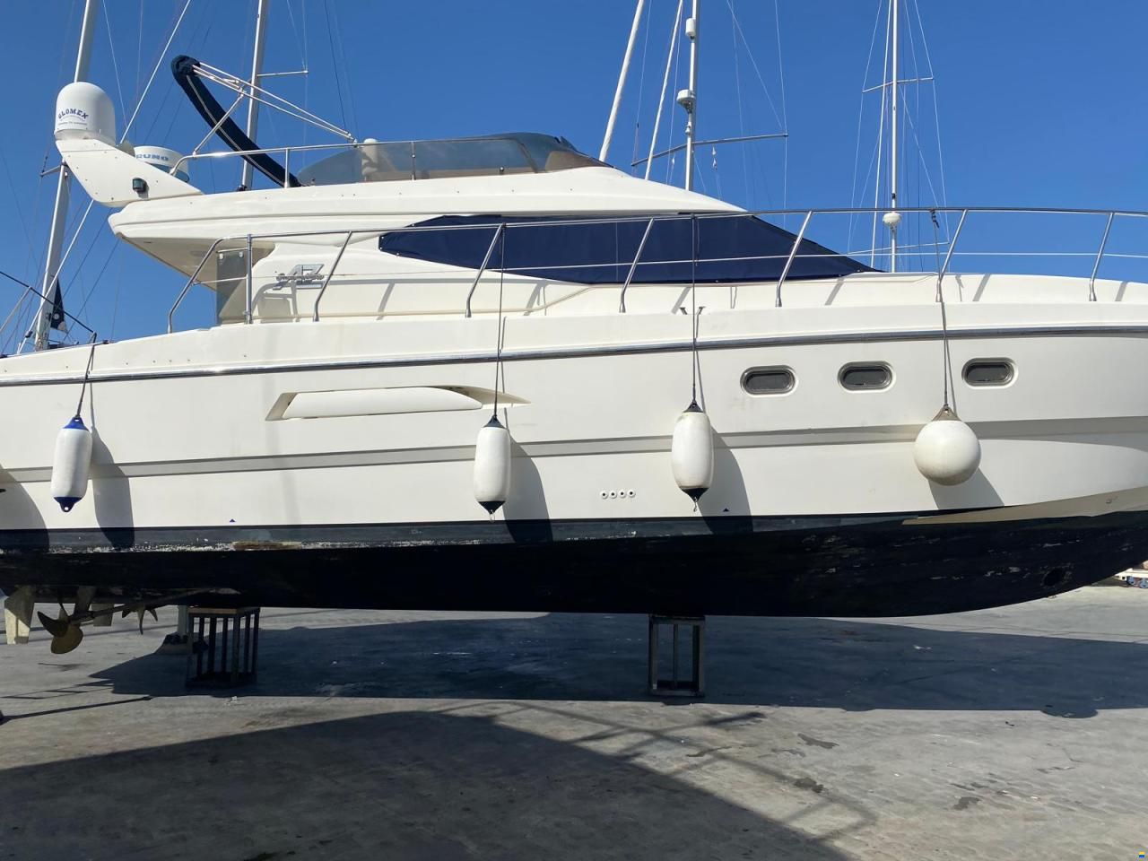 Azimut 43 Fly