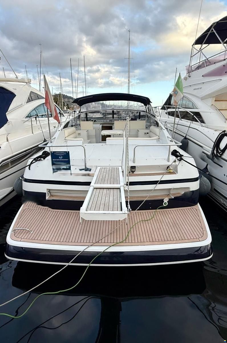 Pershing 40 Open