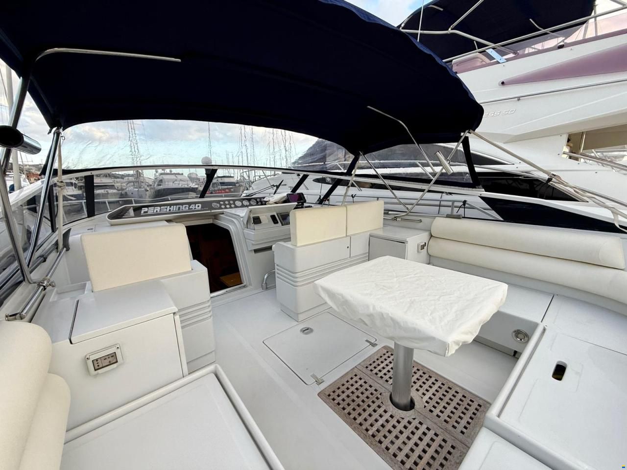 Pershing 40 Open