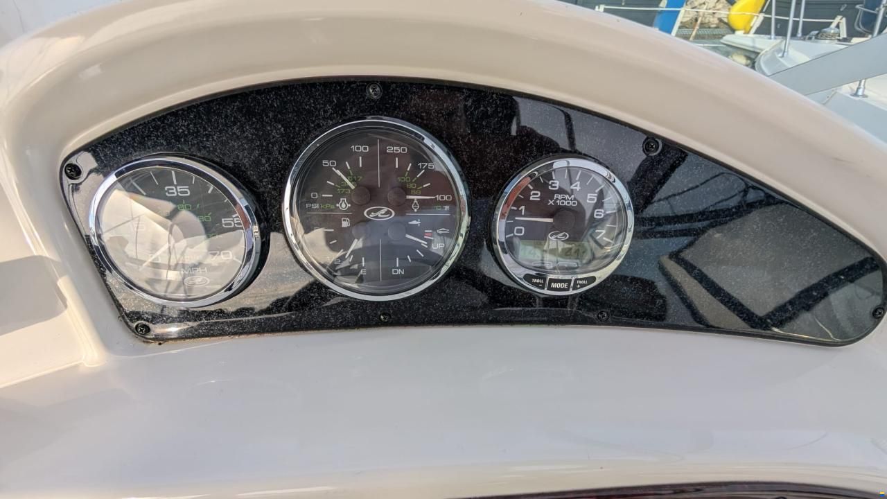 Sea Ray Sundancer 245