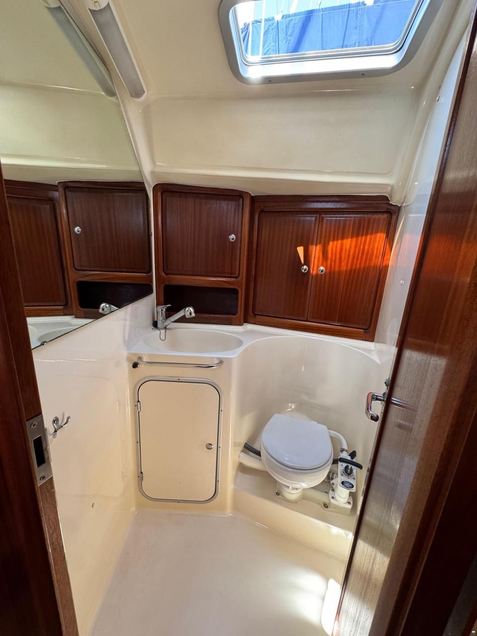 Bavaria 42