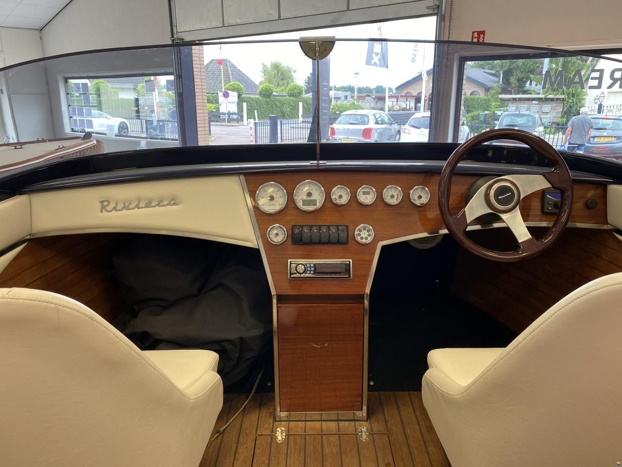 Frauscher Riviera 606