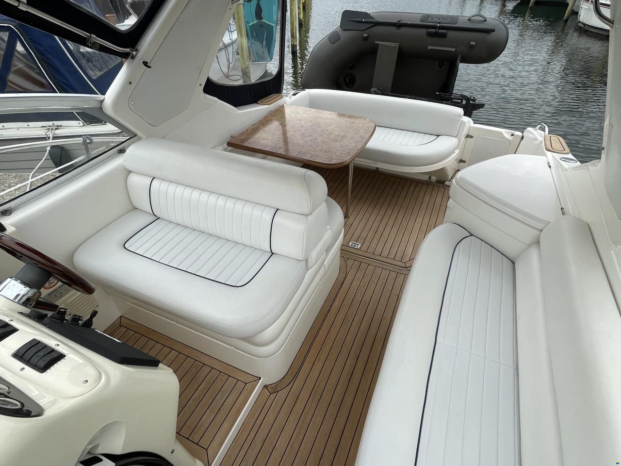 Sealine S28