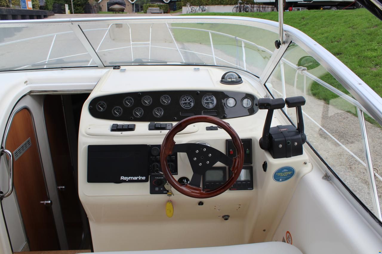 Sealine S28