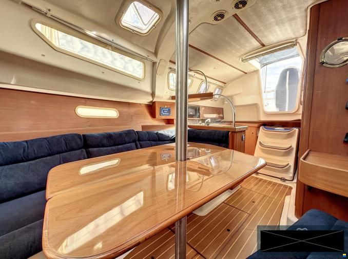 Hunter 320