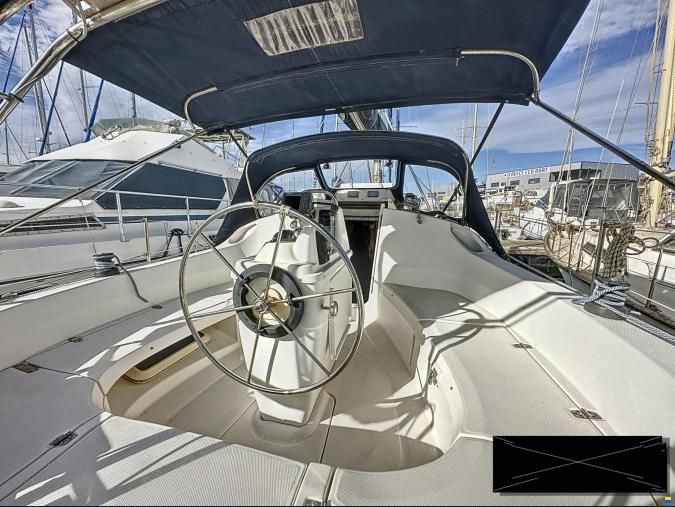 Hunter 320