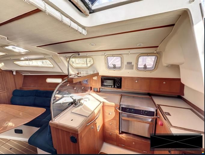 Hunter 320
