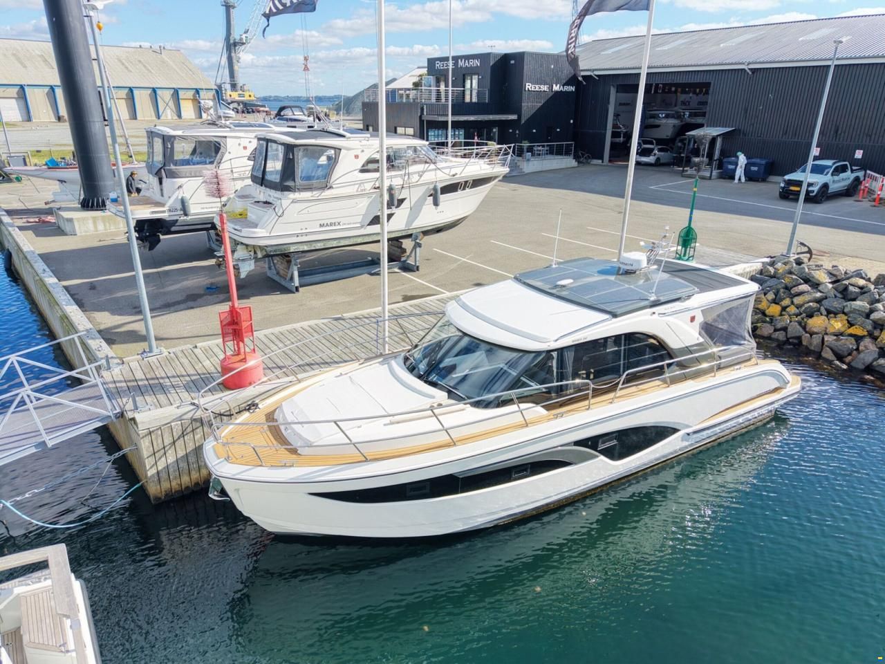 Marex 390
