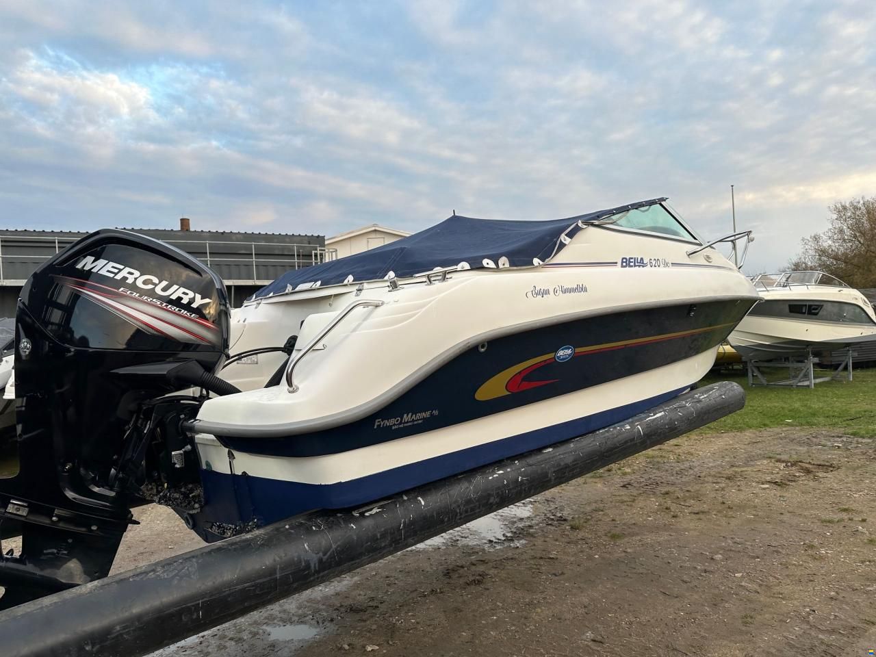 Bella 620 DC &ndash; 2005 Med Mercury 115 HK E