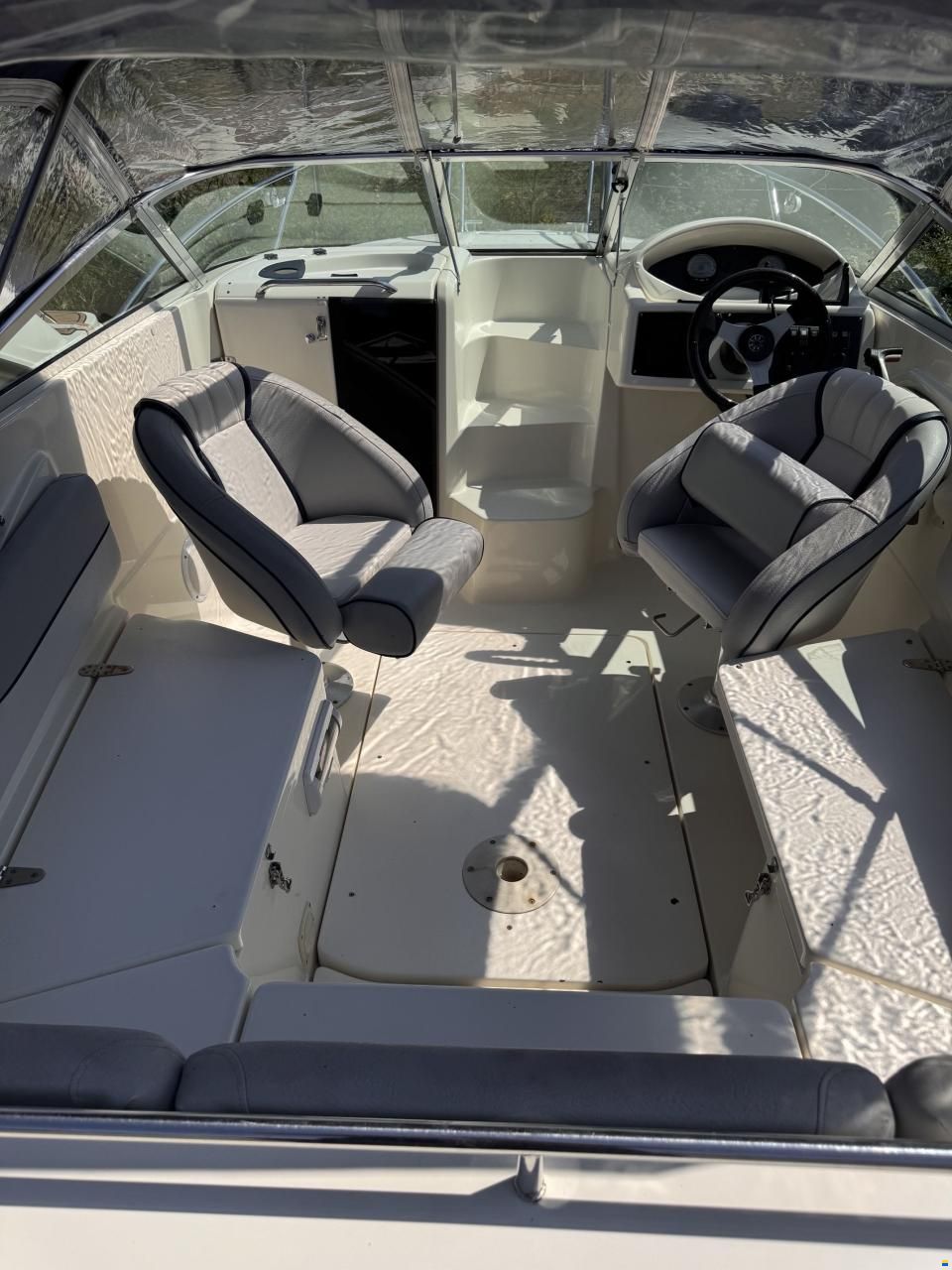 Bella 620 DC &ndash; 2005 Med Mercury 115 HK E