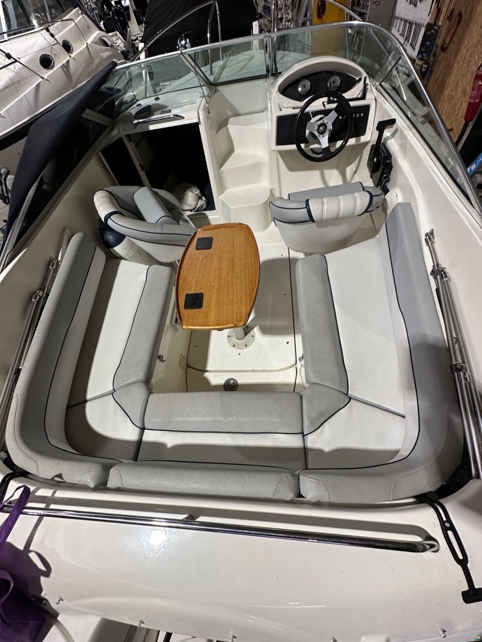 Bella 620 DC &ndash; 2005 Med Mercury 115 HK E