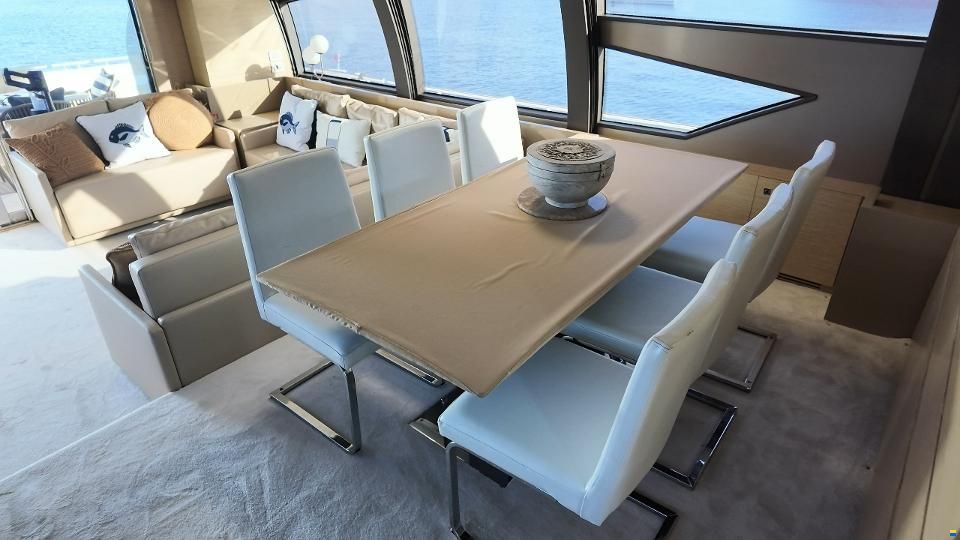 Ferretti 720