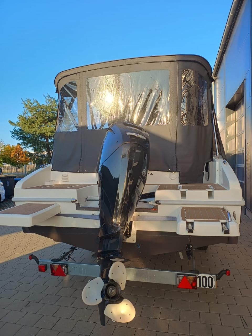 Saver 660 WA mit Mercury F100 XL