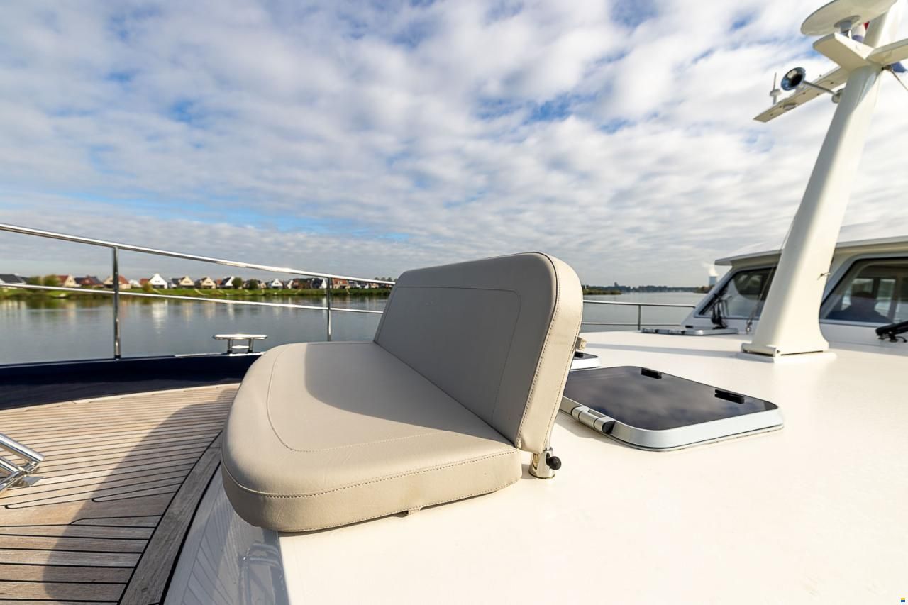 Linssen Grand Sturdy 500 Sedan