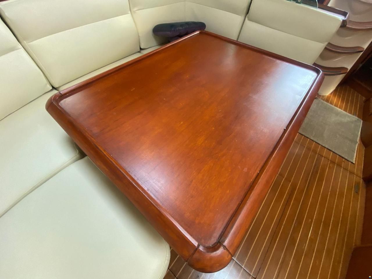 Jeanneau sun odyssey 43