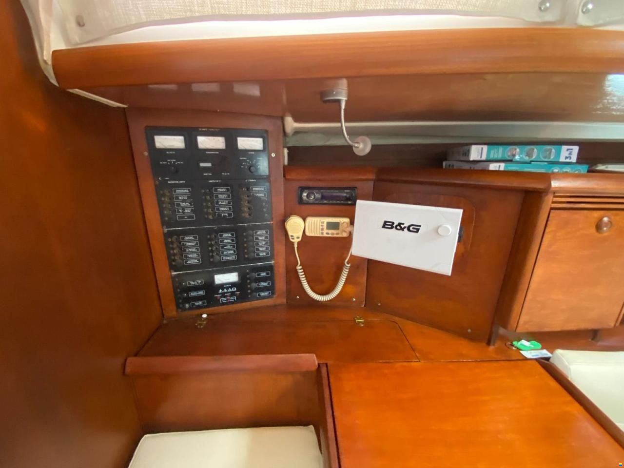 Jeanneau sun odyssey 43