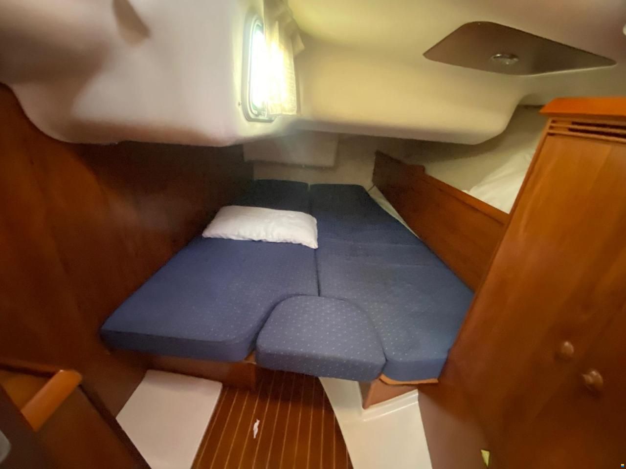 Jeanneau sun odyssey 43