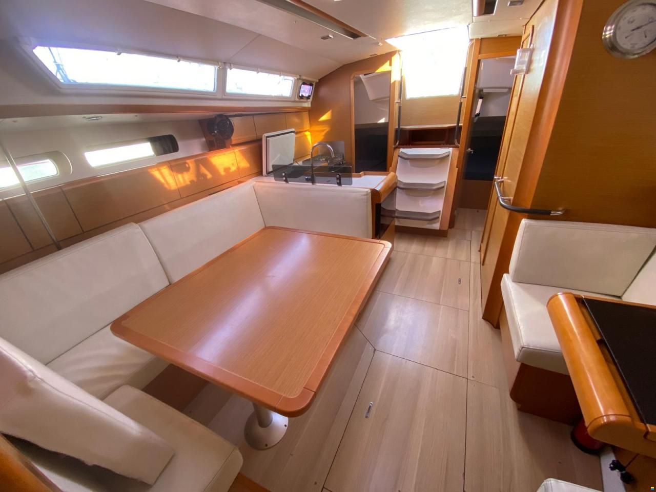 Jeanneau sun odyssey 409
