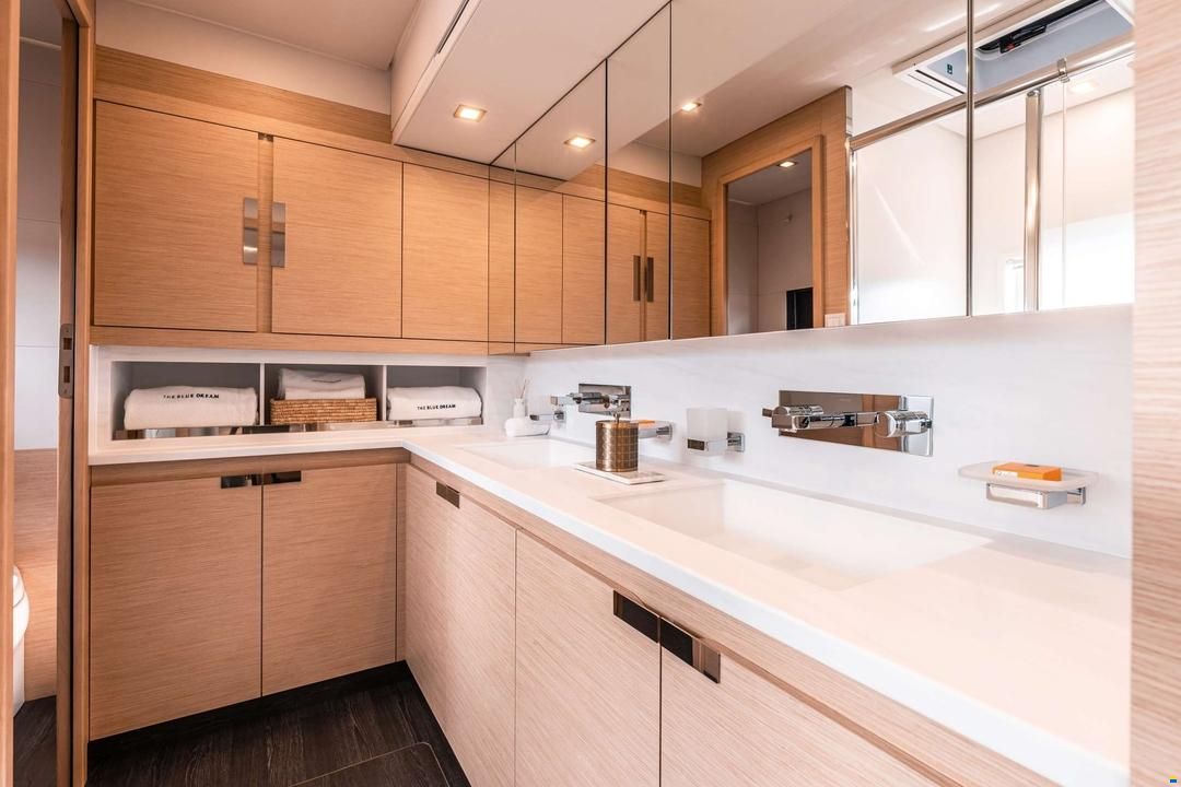 Fountaine Pajot Alegria 67
