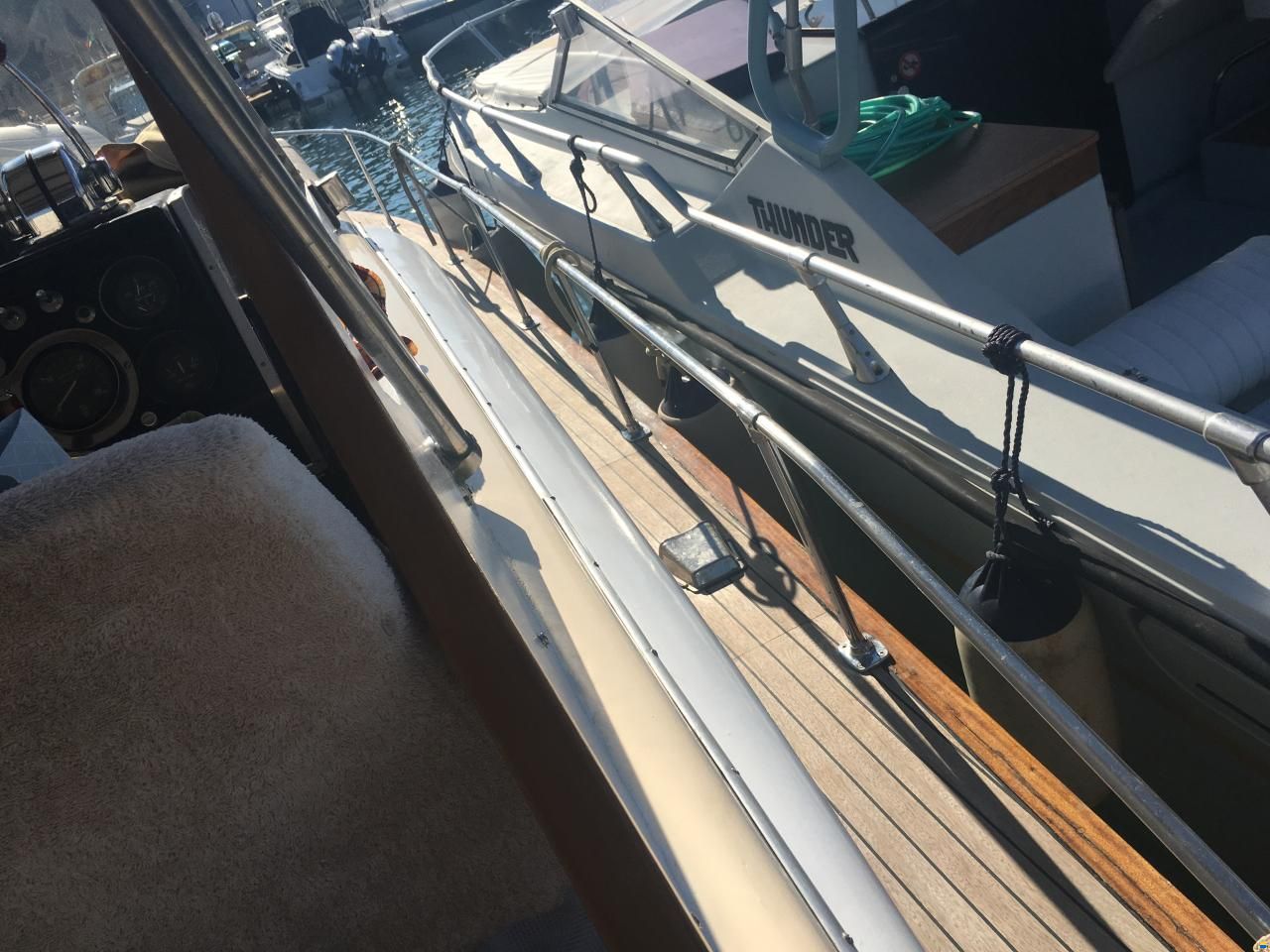 Chris Craft cavalier 30