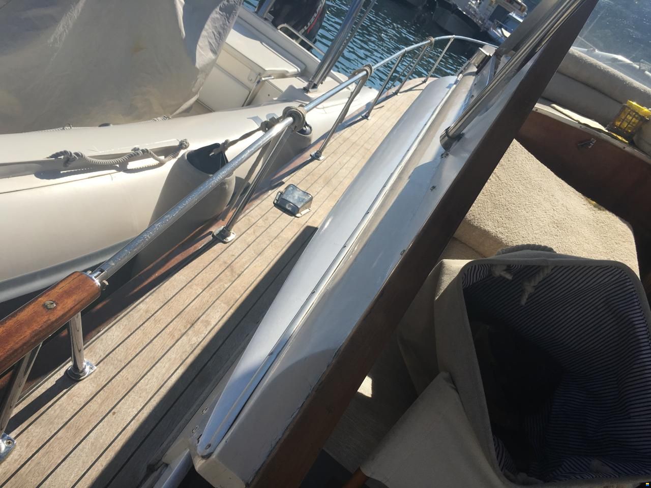 Chris Craft cavalier 30