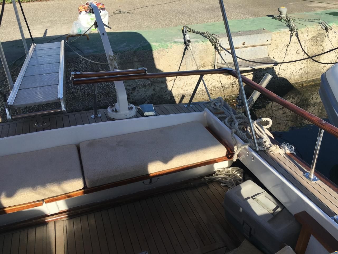 Chris Craft cavalier 30