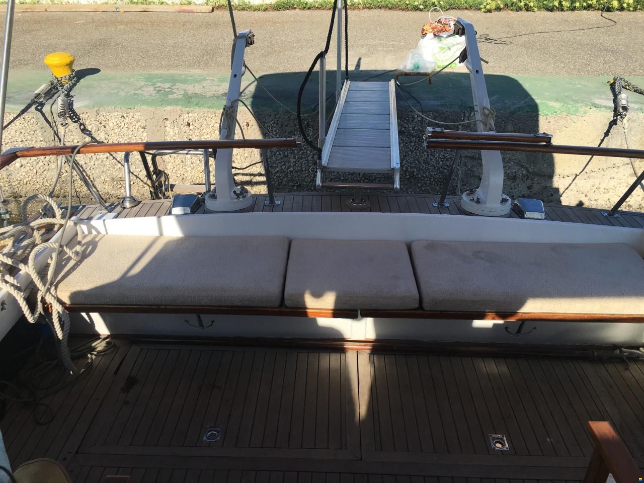 Chris Craft cavalier 30
