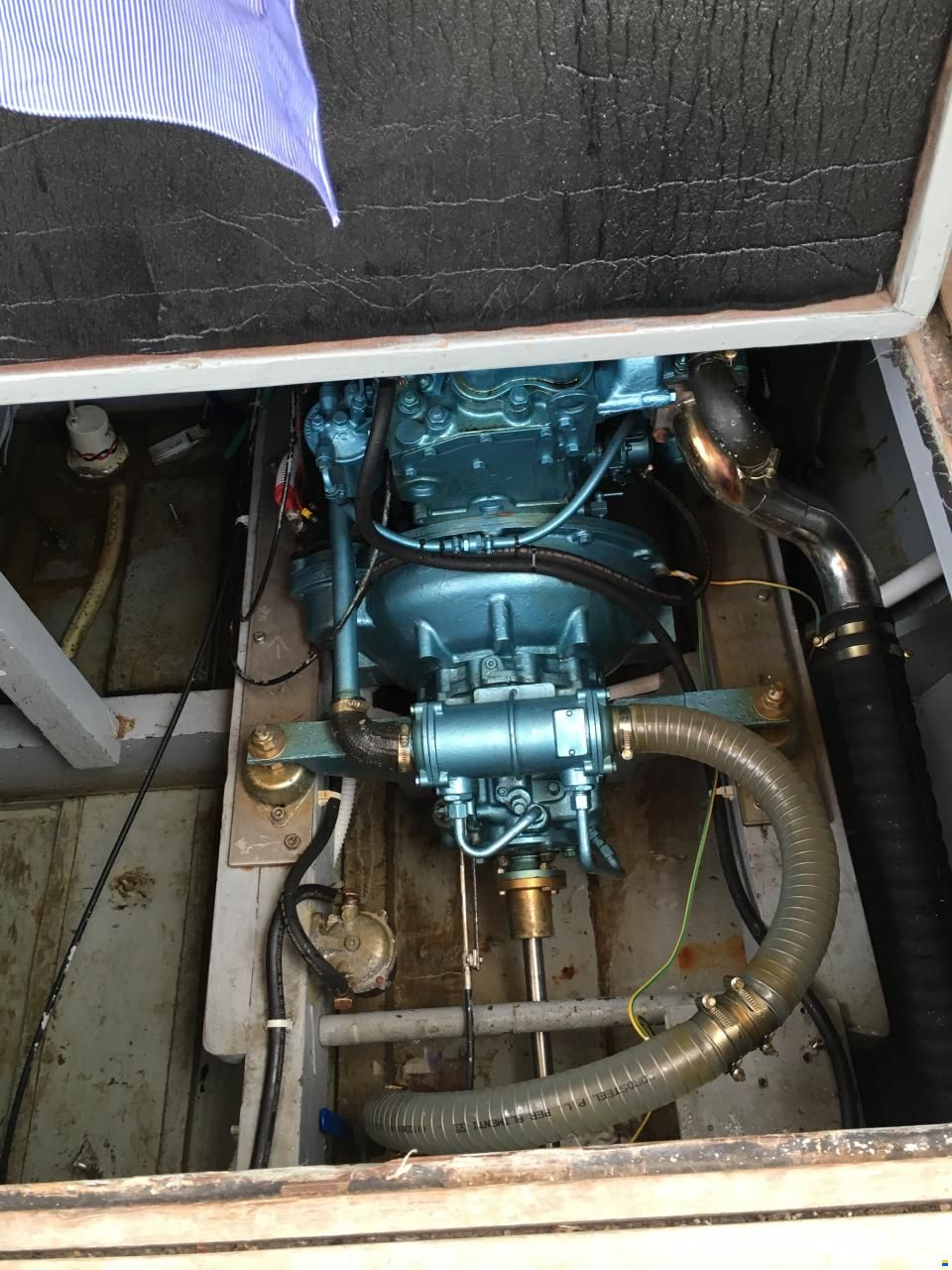 Chris Craft cavalier 30