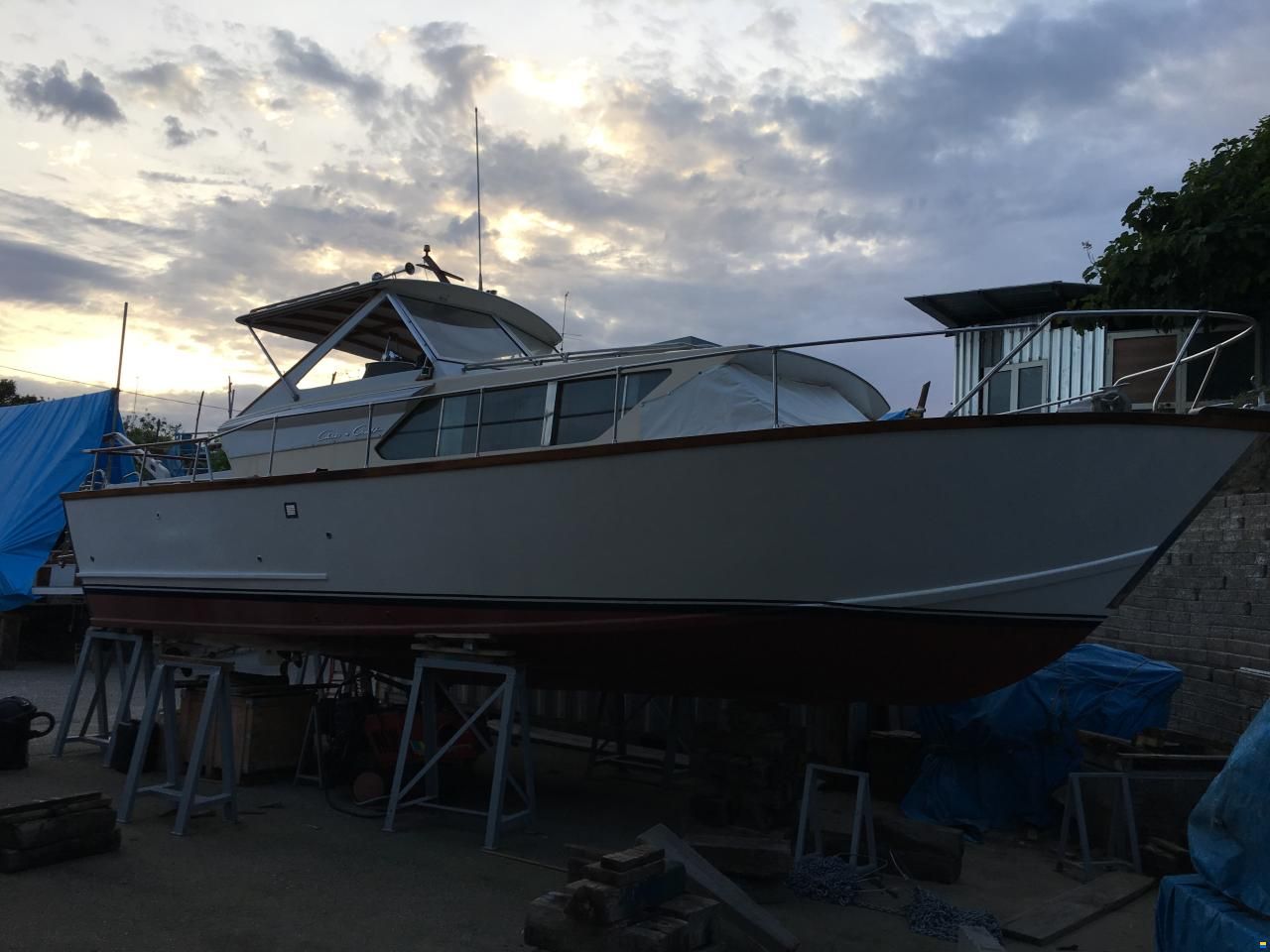 Chris Craft cavalier 30