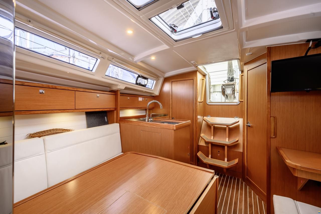 Bavaria 33 Cruiser