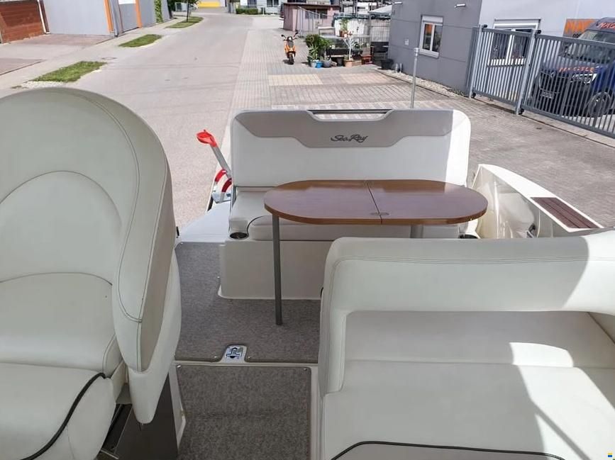 Sea Ray 255 Sundancer