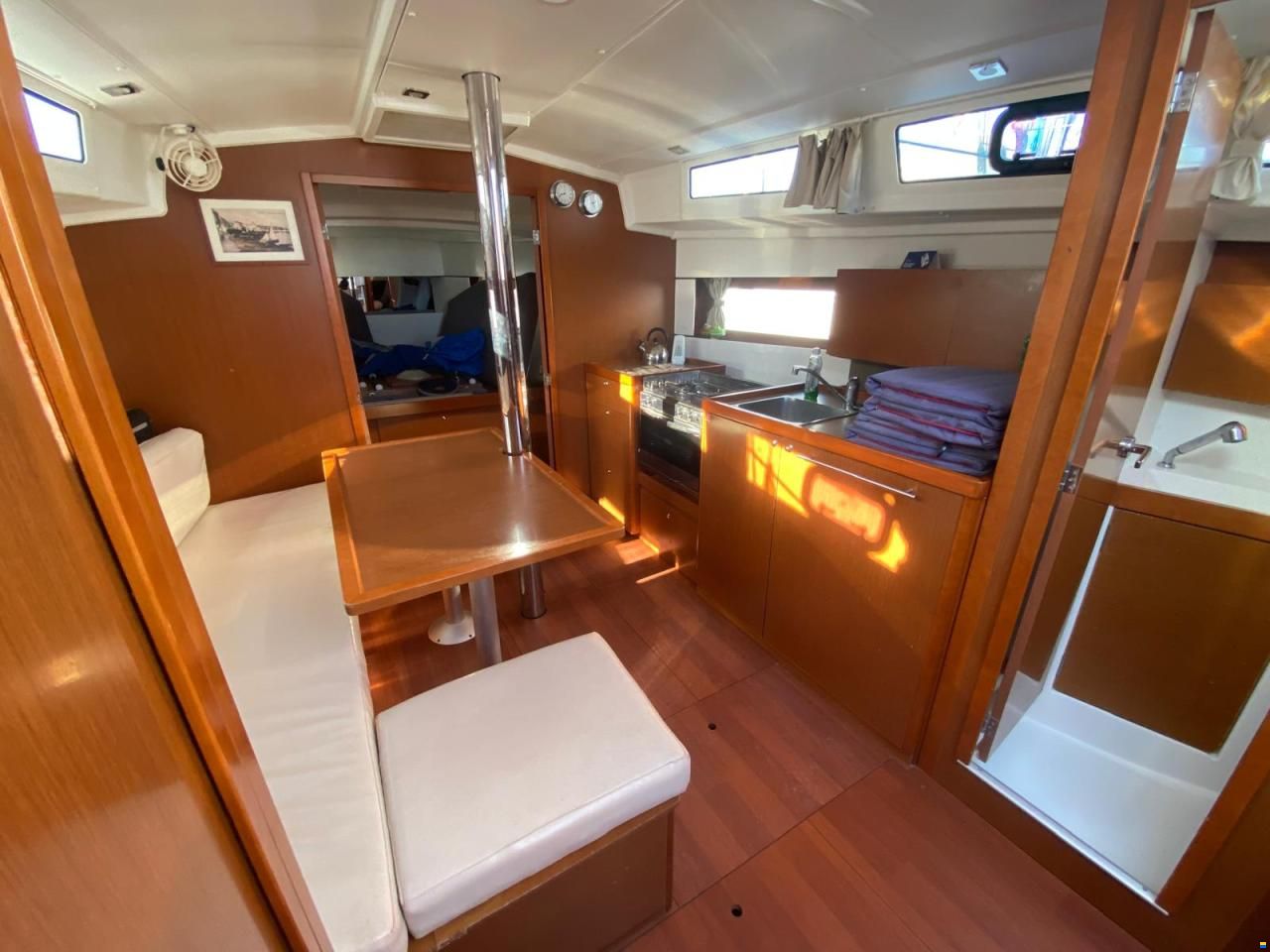 Beneteau oceanis 38.1
