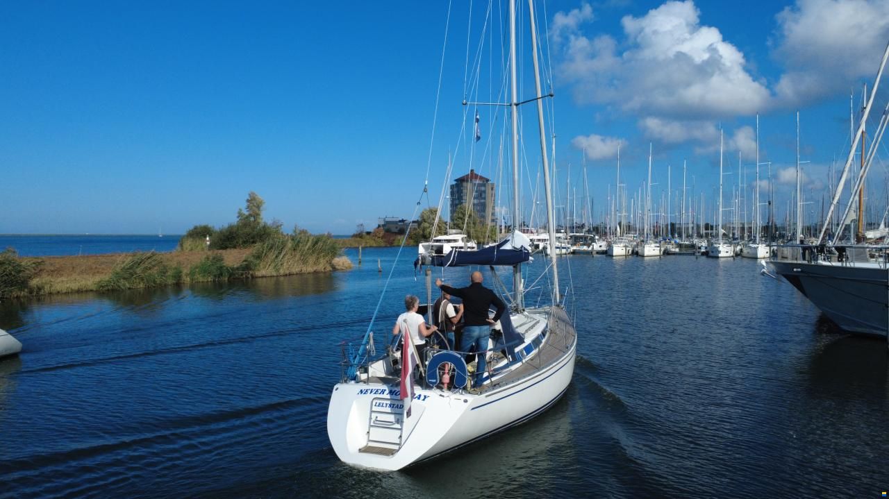 Arcona 355