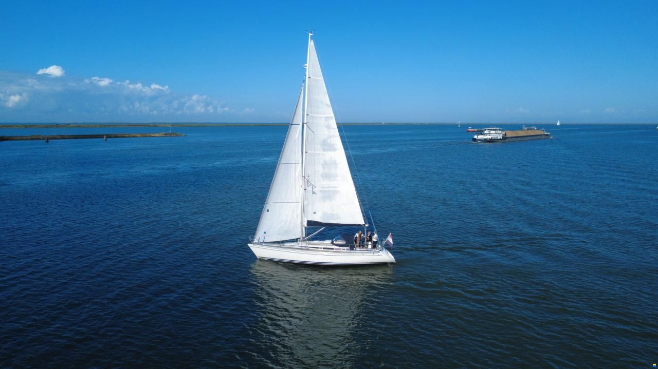 Arcona 355