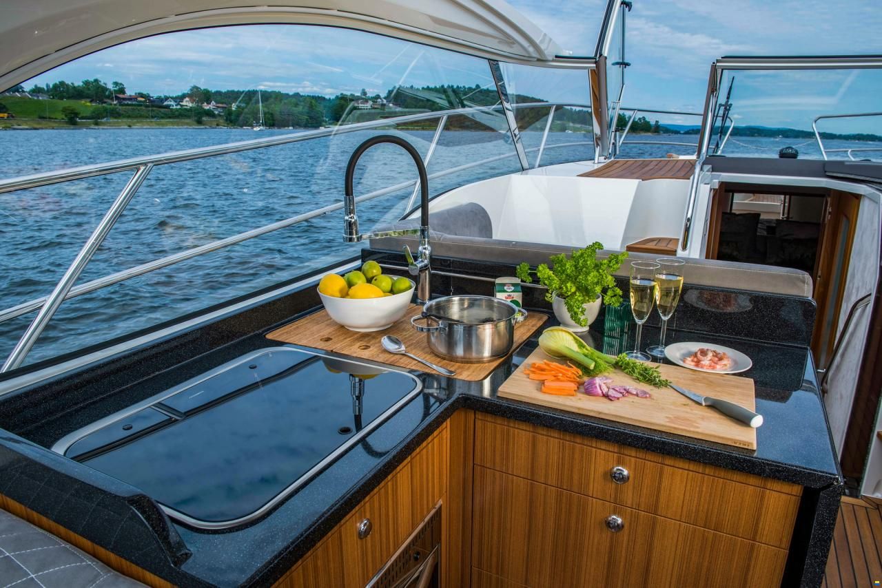 Marex 360 Cabriolet Cruiser