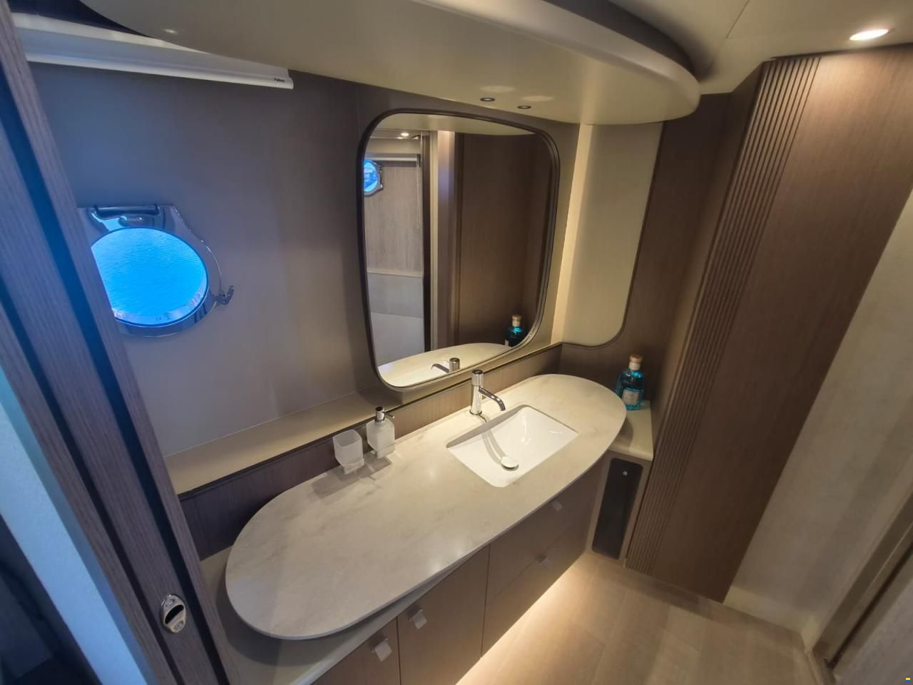 Absolute Navetta 58
