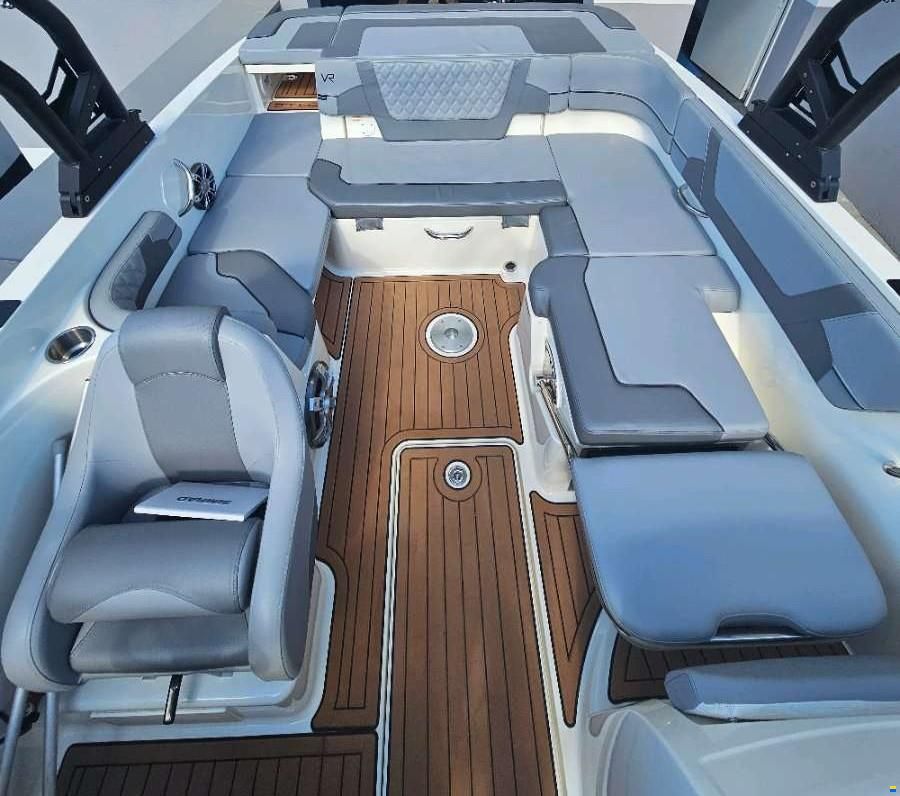 Bayliner VR6E IB 250 PS