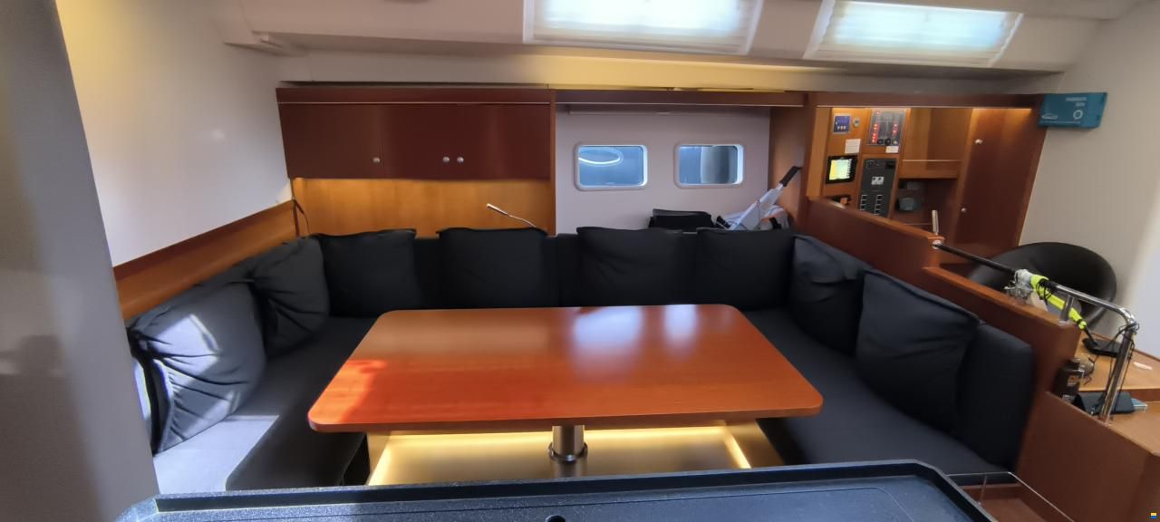 Hanse 575