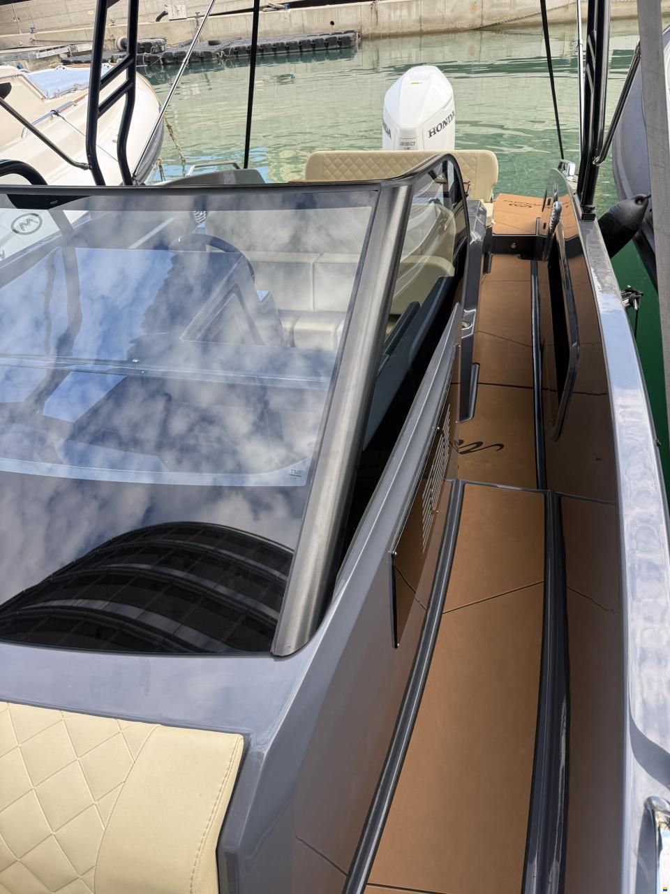 Manara Infinity 28'