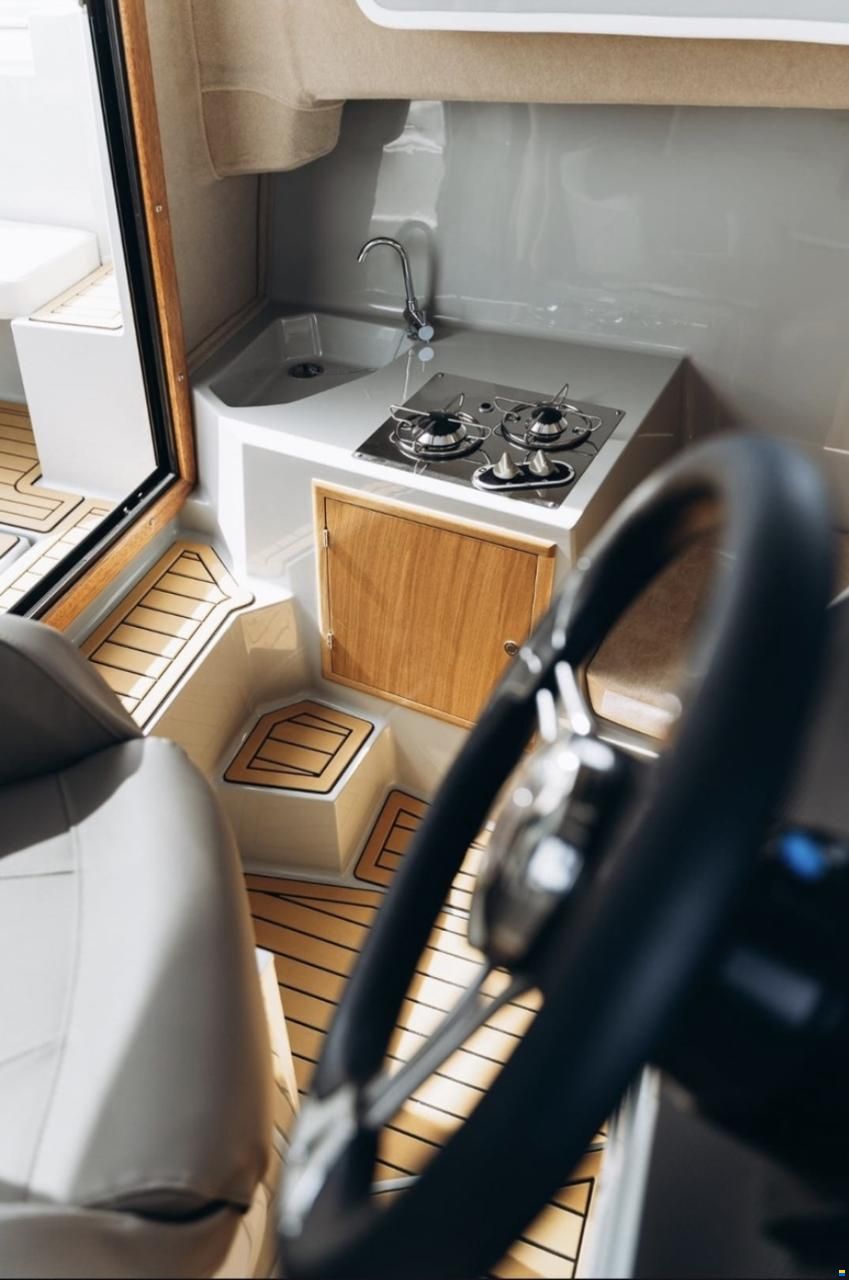 Manara Pilothouse 775 Pleasure