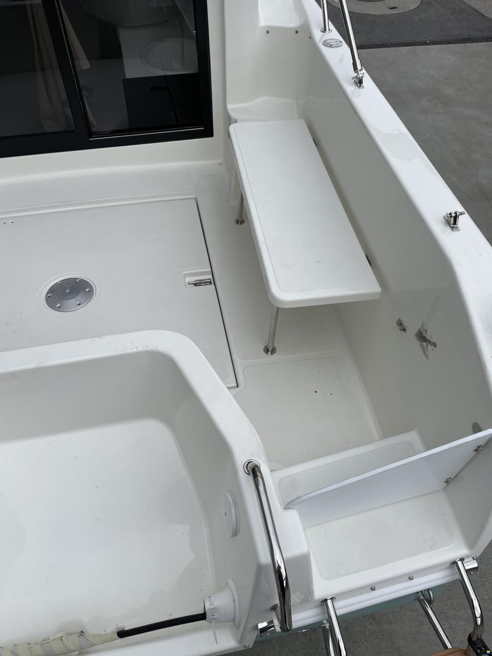 Manara Pilothouse 21'