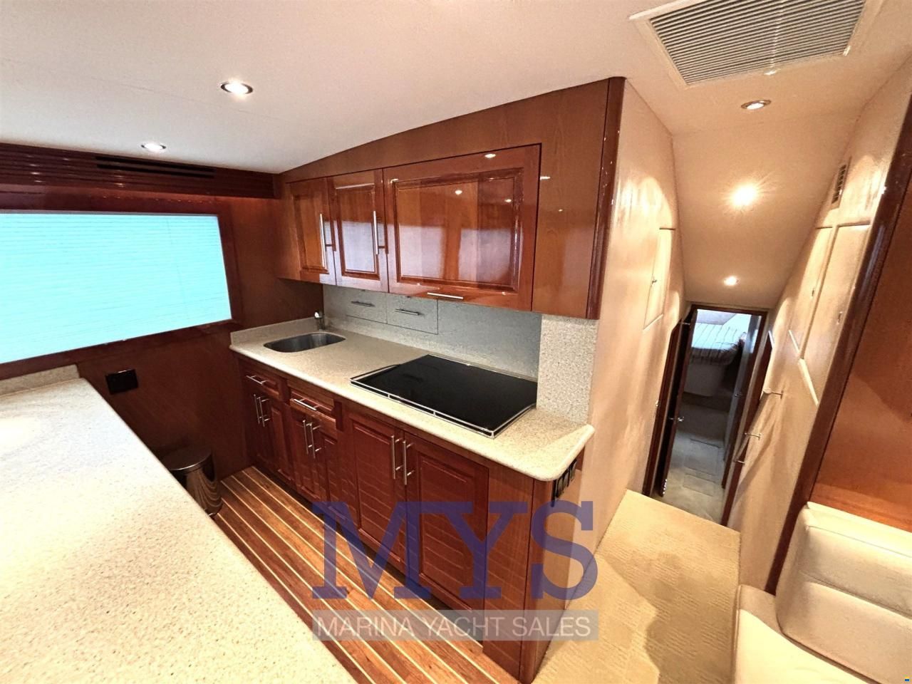 Hatteras 54 Convertible