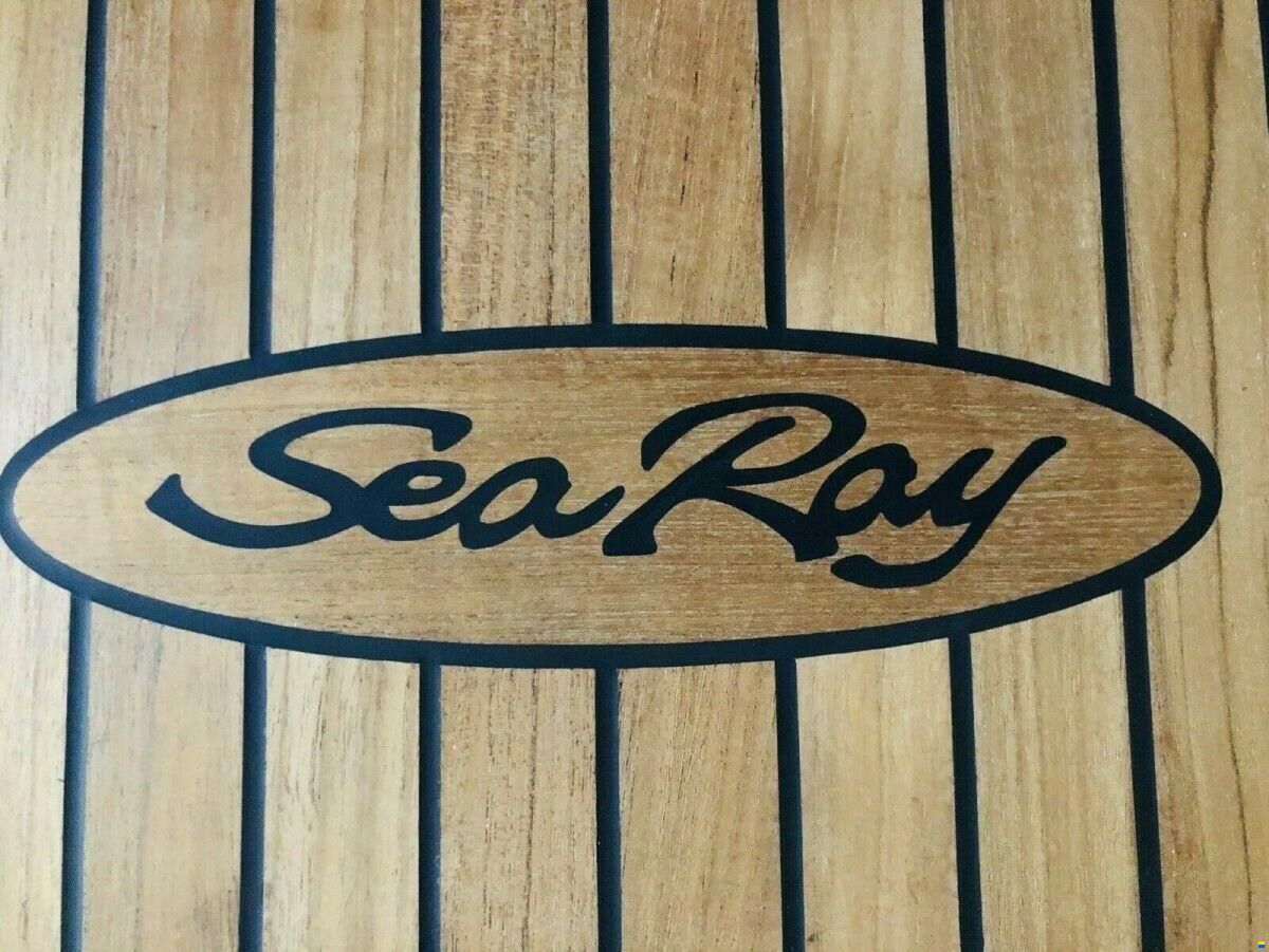 Sea Ray Teaktisch