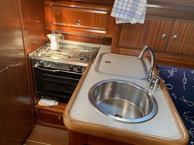 Bavaria 31