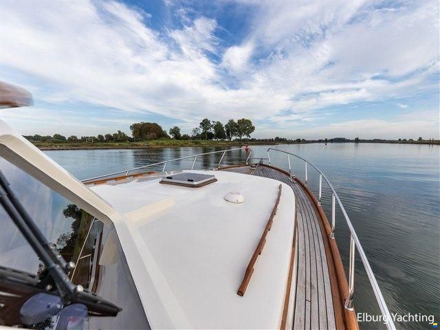 Rapsody 40 Offshore