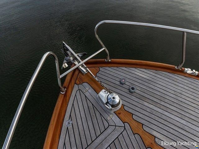 Rapsody 40 Offshore