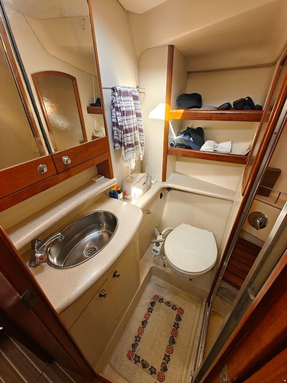 Hunter 44 DS
