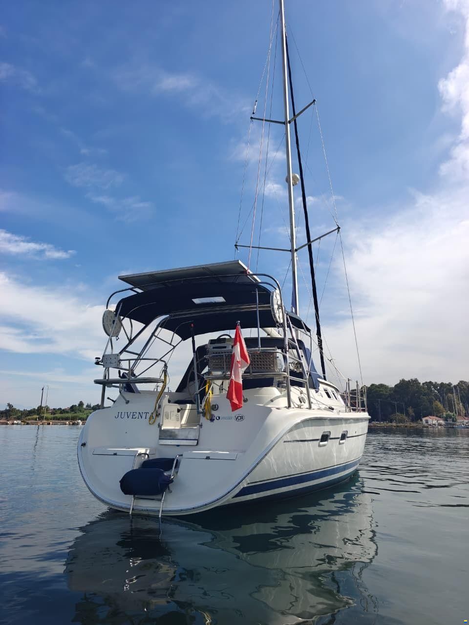 Hunter 44 DS